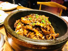 特色肥牛炒饭-青瓦炭韩潮烤肉(花园道店)