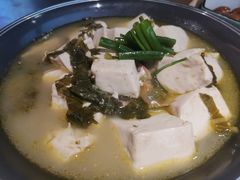 鸡汁雪菜豆腐煲-蜜桃餐厅·伴山(湖滨商业街店)