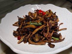 -吴越荣记苏州菜·松鼠桂鱼(月光码头店)
