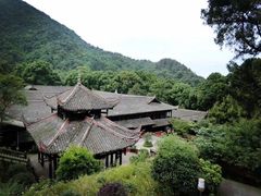 -峨眉山报国寺