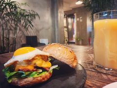 -HIGH FIVE哈福手工汉堡(桂林路店)