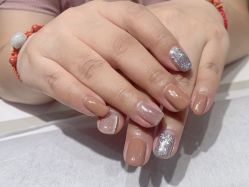 -艾珂·美甲美睫