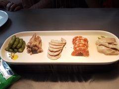 -HOMES上海本帮菜(襄阳公园店)