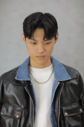 -一家只做男发烫染的店
