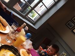 -Geneva日内瓦餐厅(西郊宝成花苑店)