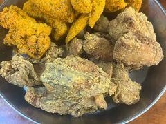 -BHC炸鸡(明洞总店)