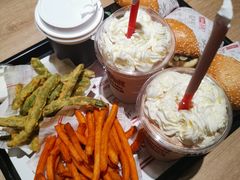 -The Habit Burger Grill 哈比特汉堡(复兴soho店)