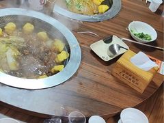 -品北铁锅炖  东北特色菜(北极大街店)