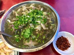 -谢老五跷脚牛肉·非遗传承店