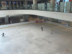 -陈露国际冰上中心(天津嘉里汇店)