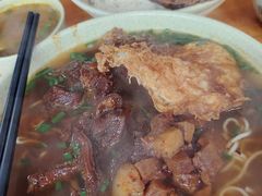 金牌半筋半肉面-旺泉餐饮店·清真牛肉面馆