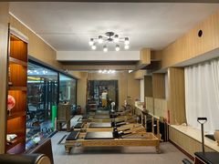 -简·无界健身工作室·运动康复·体态(石厦店)