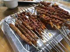 -亨利烧烤(理想山店)