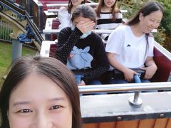 -七彩云南欢乐世界