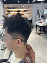 -丝语萱形象