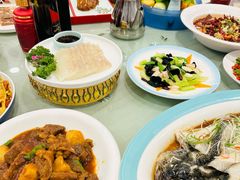 -汇丰百宴(甲尔坝农贸市场店)