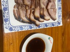 -老天桥酱肉烧饼夹肘子(天桥店)