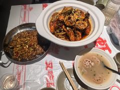 -肥肥虾庄·金牌油焖大虾(汉街SKP店)