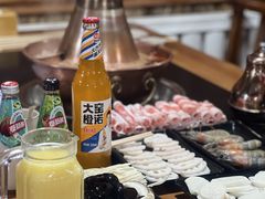 -果松木炭酸菜铜火锅·外婆参鸡汤