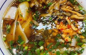 Stewed Pork Ribs with Broad Noodles and Fermented Black Beans