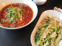 香辣牛肉面-陈家面馆