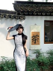 -一揽芳华汉服旗袍体验馆(拙政园店)