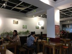 大堂-丽虹云南过桥米线(兴工街店)