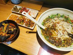 -湘人龙记老长沙米粉(华普国际大厦店)