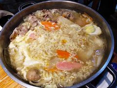 -辛明堂洞韩式芝士年糕火锅(万达店)