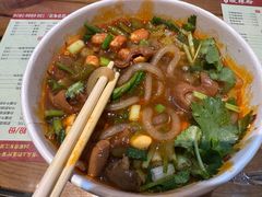 -郎吞虎咽酸辣粉(第一桥店)