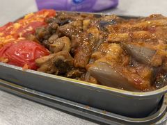 -嘎嘎香东北老饭盒(北外滩水城三街区店)
