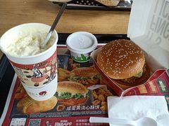 -茶颜悦色(环球奥特莱斯店)