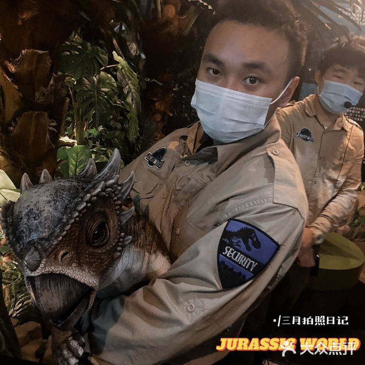 妈耶,恐龙复活了!?带你亲眼观赏一比一还原最真实的侏罗纪世界