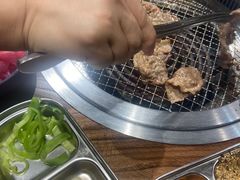 -明洞阿姨·韩式酱蟹烤肉·创意料理(三元桥店)