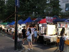 -吴山路夜市