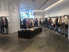 -URBAN REVIVO(上海中庚漫游城店)