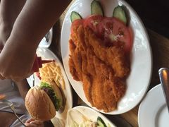 Helens西餐吧(港湾中心店)-Helens海伦司小酒馆(津湾广场店)