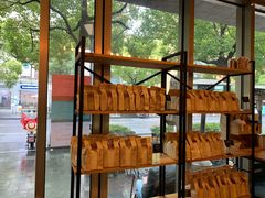 面包甜点陈列柜-81BAKERY(大学路店)