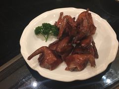 脆皮乳鸽-新南华大酒店(广中店)