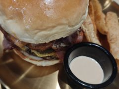 火烤墨西哥鲜椒牛肉汉堡-魏斯理汉堡(西安沣东吾悦店)