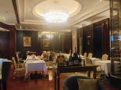 -龙虾酒吧扒房(宁波香格里拉店)