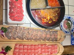 豆花锅底-热火朝天鲜切牛肉火锅(南强街巷店)