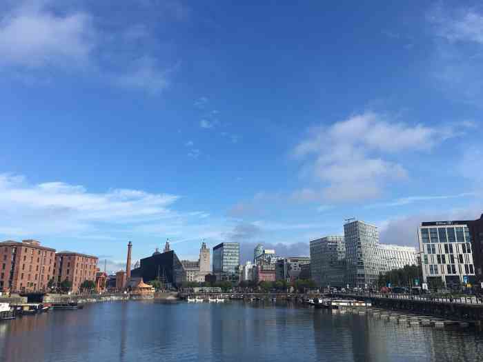 码头顶-"利物浦市拥有世界上最具标志性的滨水区之一.