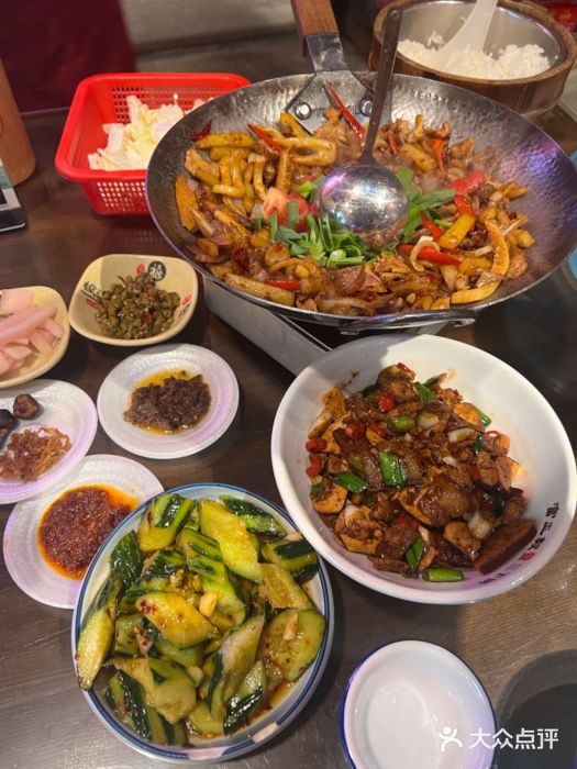 富正毅三下锅·湘西韵味(天门山索道店)图片