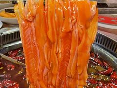-城墙拐拐火锅(三峡广场黑金冠店)