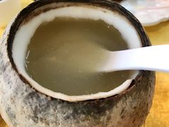 炖椰子乌鸡-鸿达渔港