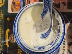 -广信牛奶甜品世家(台东店)