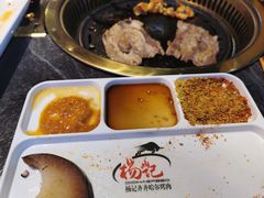 -杨记齐齐哈尔烤肉(五莲路店)