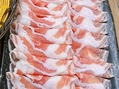 -洞庭洲·防空洞火锅·烧烤·铜锅涮肉(新百广场店)
