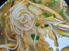 -丽丽三鲜螺蛳粉(田林路店)